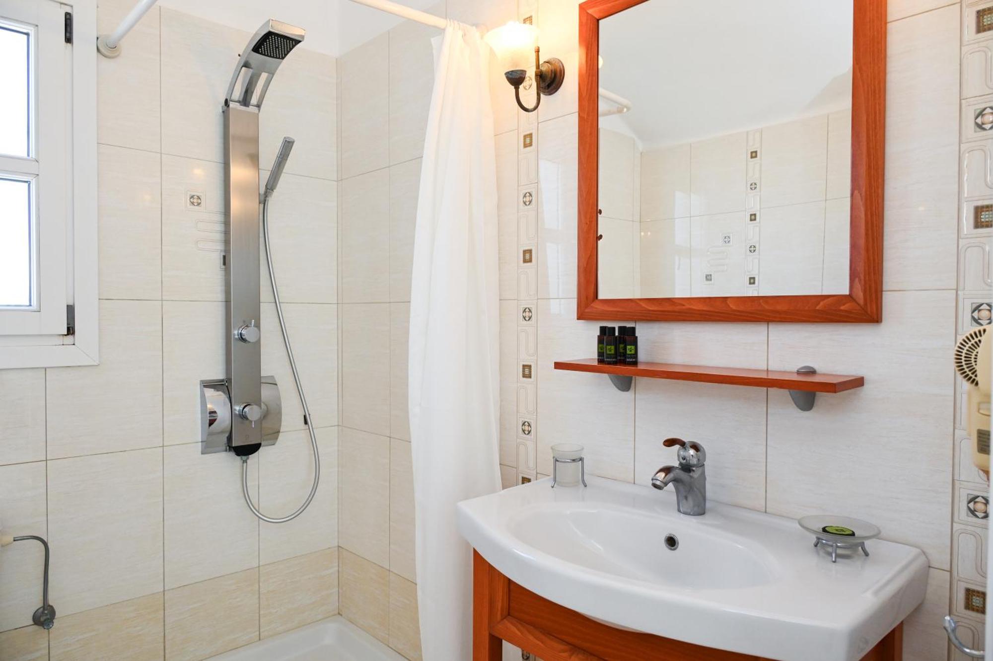 Hotel apartamentowy Asterias Boutique Pachaina